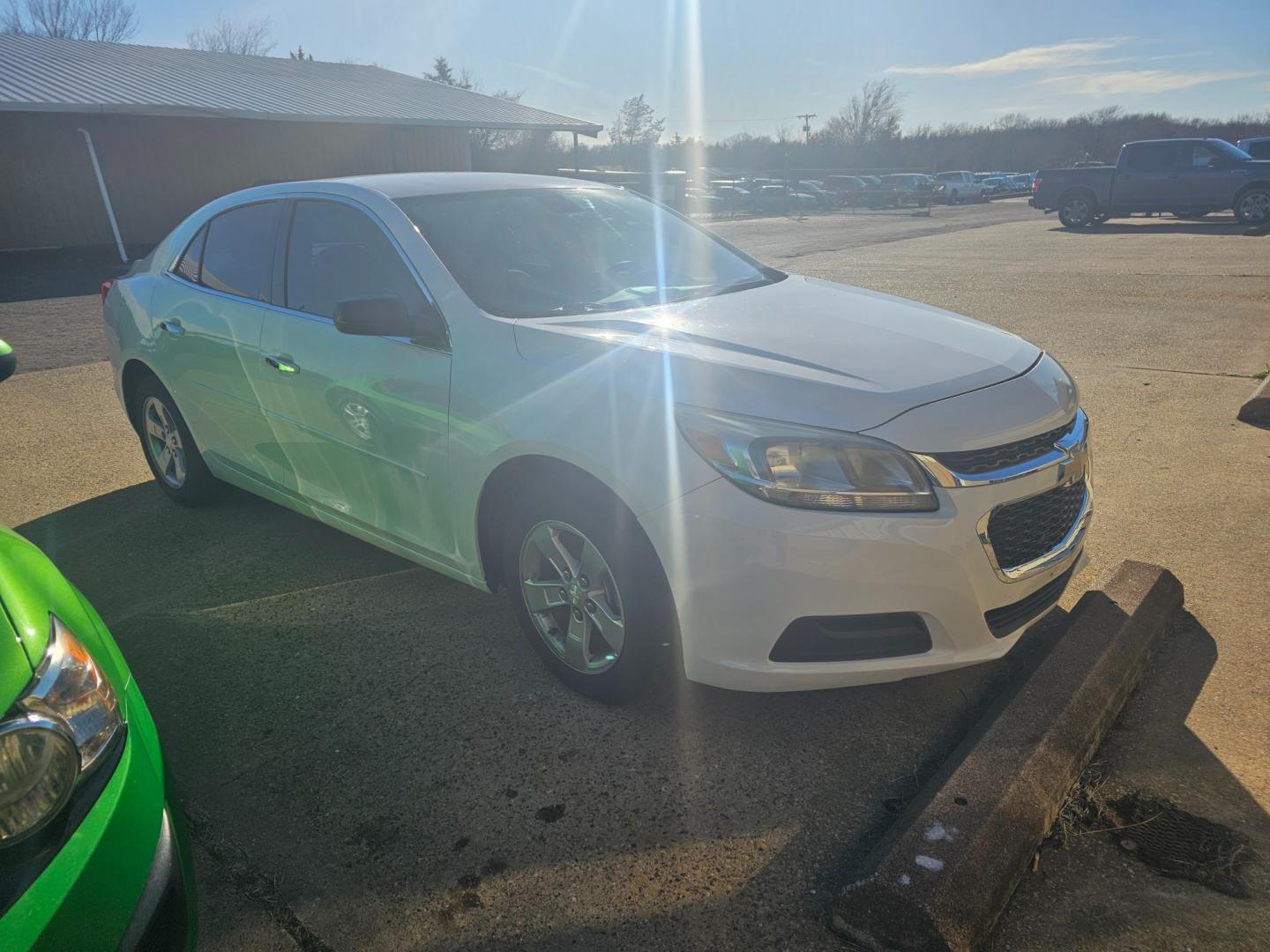 2014 WHITE Chevrolet Malibu LS (1G11B5SL3EF) with an 2.5L L4 DOHC 16V engine, 6-Speed Automatic transmission, located at 533 S Seven Points BLVD, Seven Points, TX, 75143, (430) 255-4030, 32.313999, -96.209351 - Photo#1